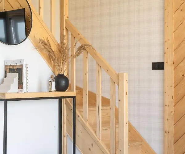 Blizej Gor- Nowoczesne W Gorach Z Balia